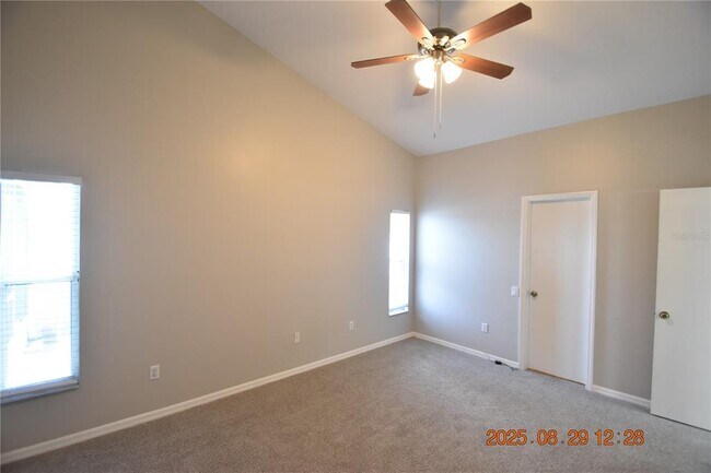 Building Photo - 944 Ridge Haven Dr