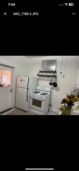 Building Photo - 1358 Mariposa St