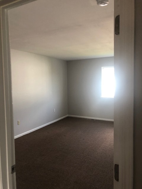 Building Photo - 3 Bedroom 2.5 bath w/1 car garage - Country Estates