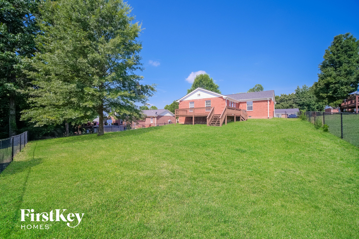 Building Photo - 308 Eisenhower Dr