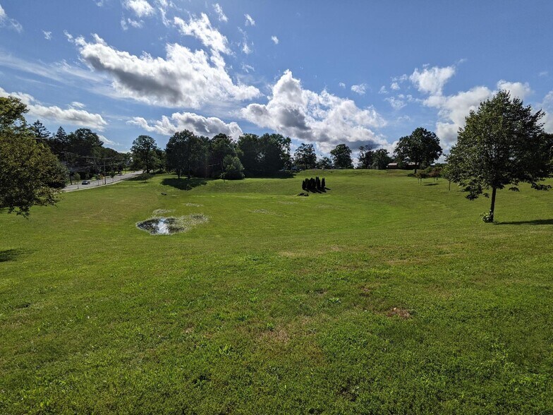 Walnut Hill Park - 198 Hart St