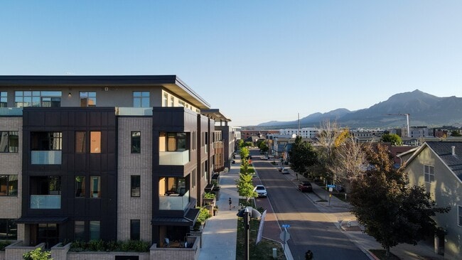 Building Photo - Boulder Commons