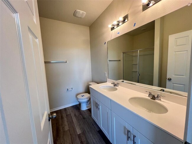 Building Photo - 561 Papaya Dr