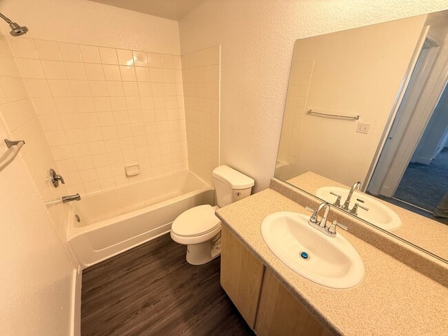 Building Photo - NW Gated community