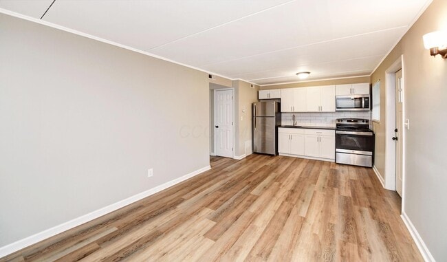 Building Photo - 458 Miller Ave