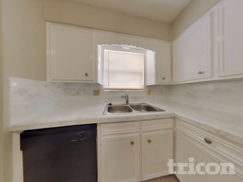 Building Photo - 12027 Arrowhead Glen Dr