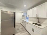 Building Photo - 69-16 Almeda Ave