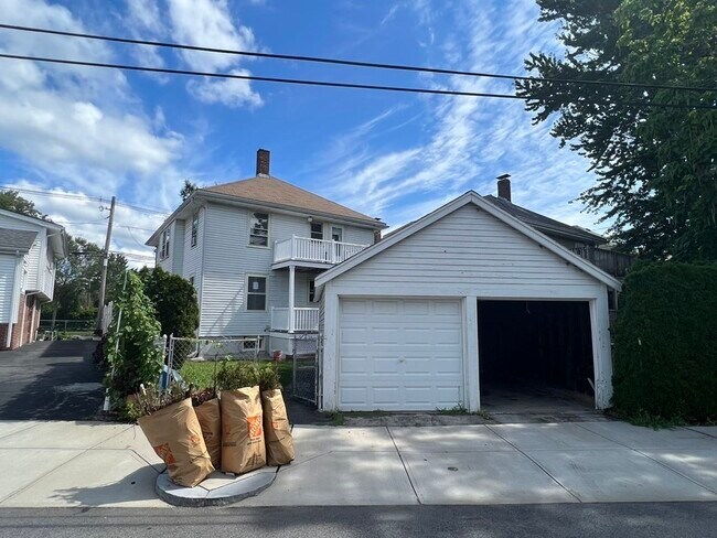 Building Photo - 237 Billings Rd