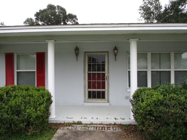 Building Photo - 1604 Gary Ave