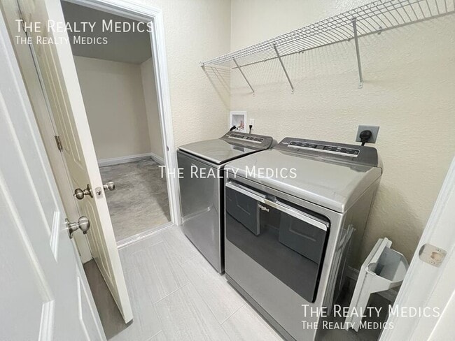 Building Photo - 4 Malauka Ln Dr