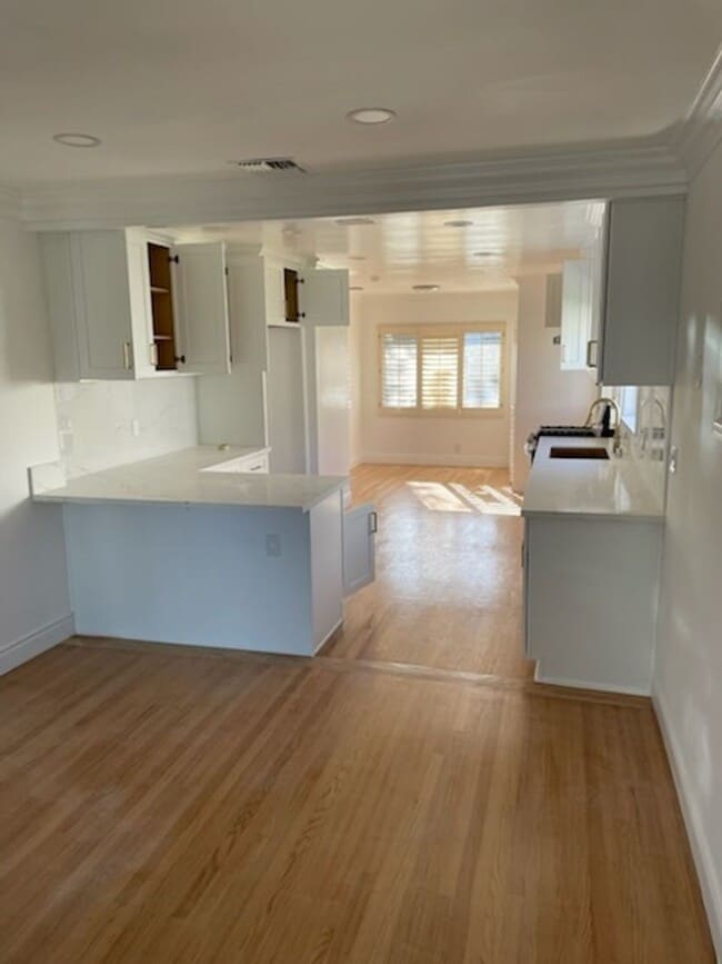 Building Photo - Wonderful Newly Remodeled Ranch Style Home in Prime San Marino