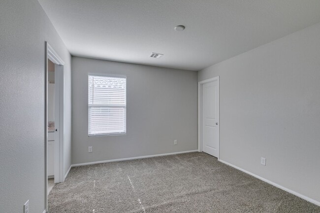 Building Photo - South West/ Mountains Edge 3 BD, 2.5 BA GATED COMMUNITY HOME