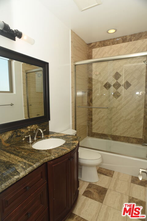 Building Photo - 2005 Robinson St