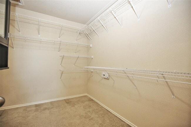 Building Photo - 2720 Overton St