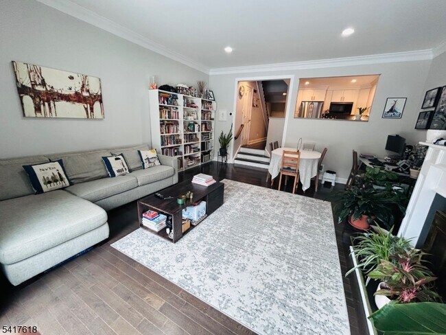 Building Photo - 75 Derby Ct