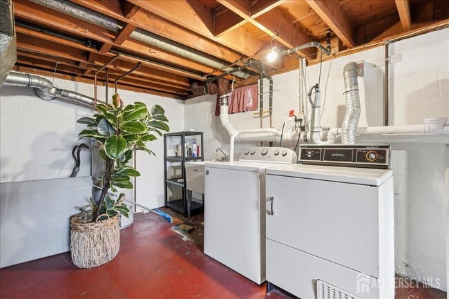 Building Photo - 35 Brooktree Rd