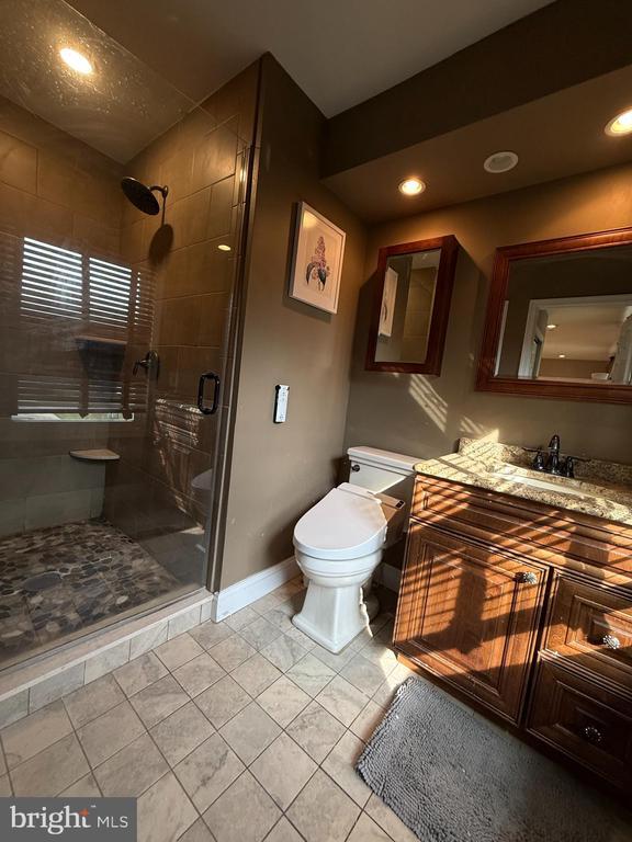 Building Photo - 104 Apley Dr