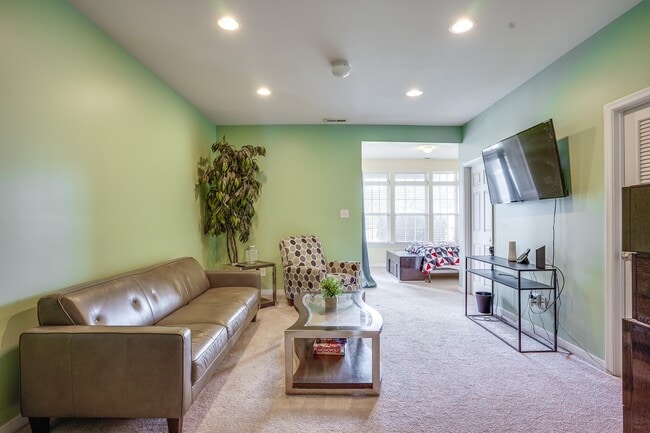 Building Photo - 8109 Belton Cir