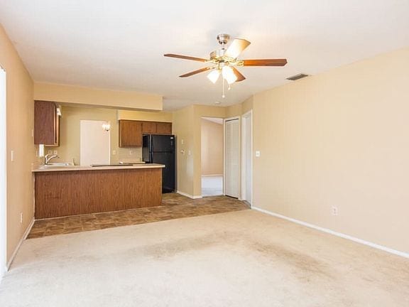 Building Photo - Dream home