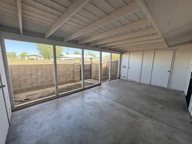 Building Photo - 7119 W Minnezona Ave