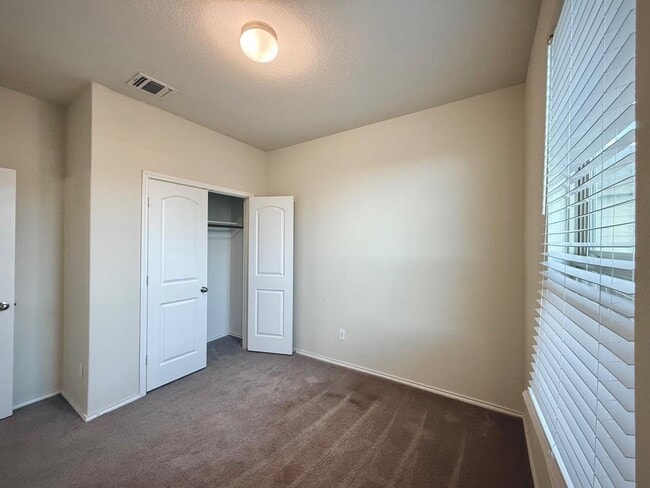 Building Photo - 249 La Dera Dr