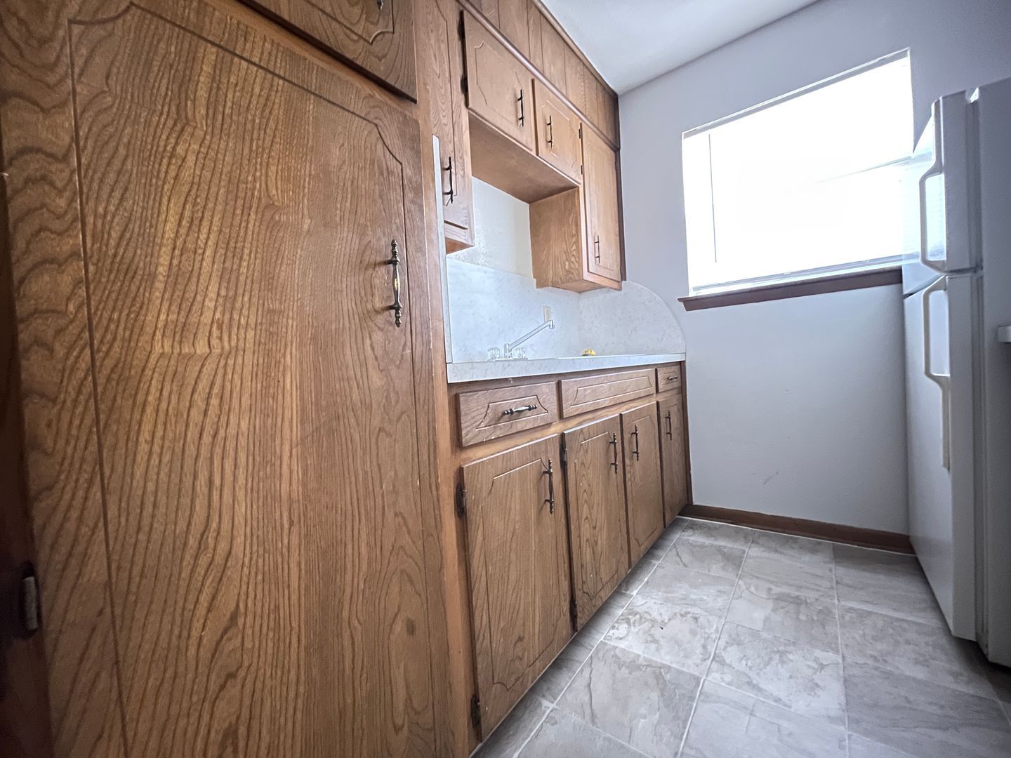 Building Photo - 228 Hold St