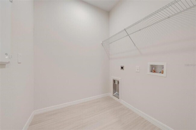 Building Photo - 2128 Penny Ln