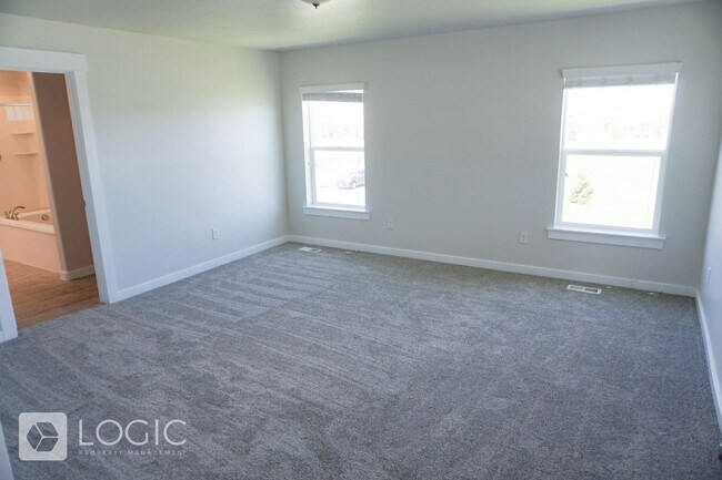 Building Photo - 15180 Gunpowder Ct