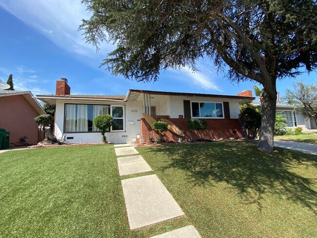 Primary Photo - 4BD/3BA on Montezuma w/ Driveway Parking!