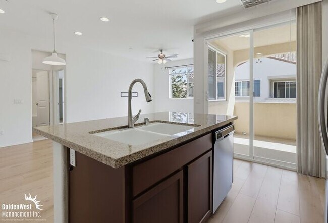 Building Photo - Modern 2Bdm 2Ba Condo in Desirable Chula Vista Community!