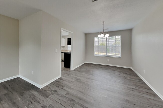 Building Photo - 10118 Prospect Hill Dr