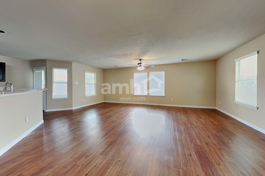 Building Photo - 847 Darbydale Crossing Ln