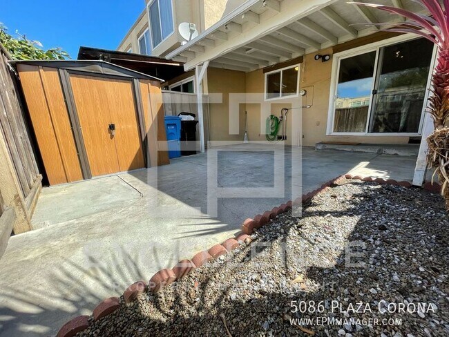 Building Photo - 5086 Plaza Corona
