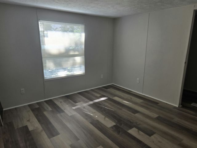 Building Photo - 10830 Leanne Dr