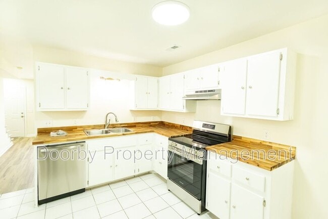 Building Photo - 3627 6th Ave