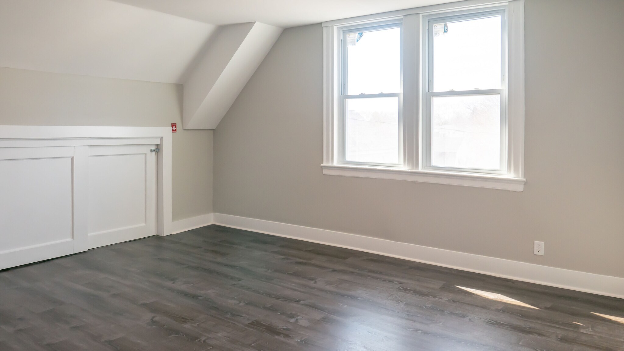 Building Photo - 268 Brown St