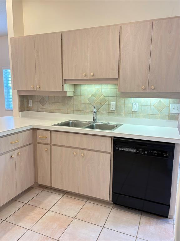 Building Photo - 2338 Tami Sola St