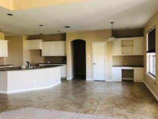 Building Photo - 5916 Summerwood Dr