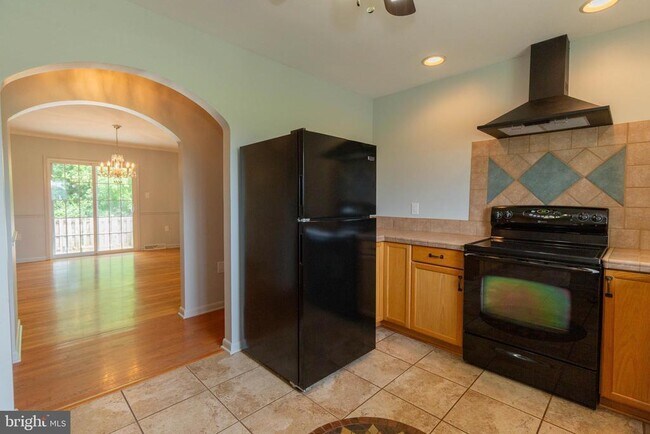 Building Photo - 3093 Old Leetown Pike