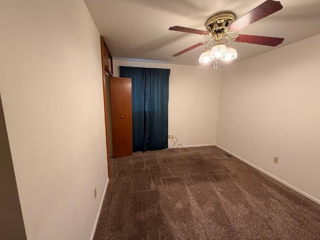 Building Photo - 4 Florentine Ct