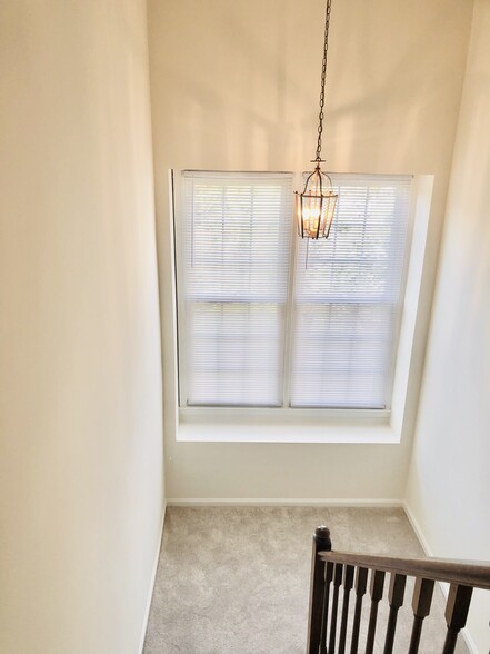 Building Photo - 46808 Trumpet Cir
