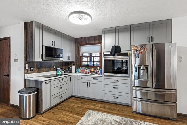 Building Photo - 761 Timberlake Dr