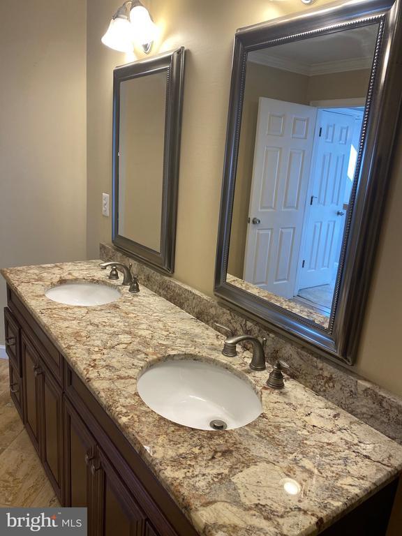 Building Photo - 12604 Varny Pl