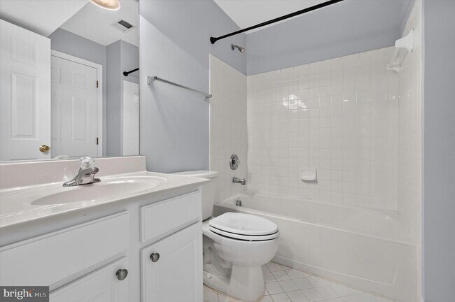 Building Photo - 25670 S Village Dr