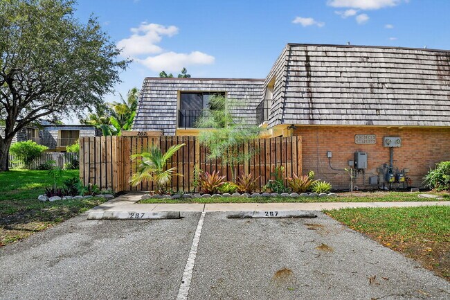 Building Photo - 267 Arabian Rd