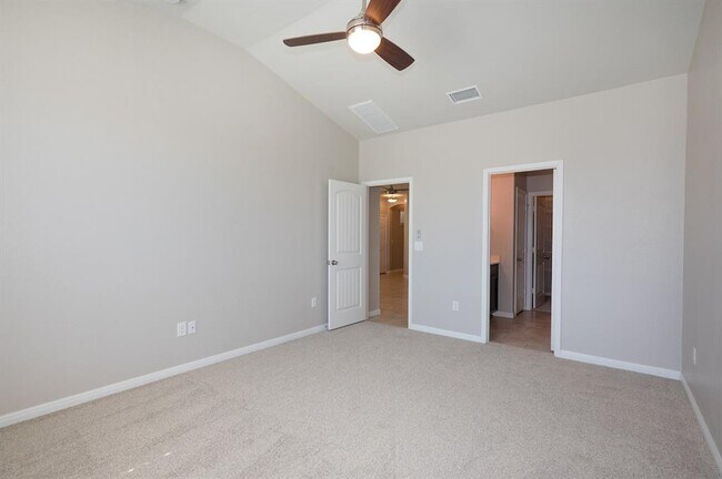 Building Photo - 415 Epiphany Ln