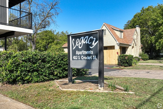 0_1.jpg - Legacy Apartments