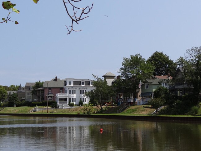 Building Photo - 132 Stockton Ave