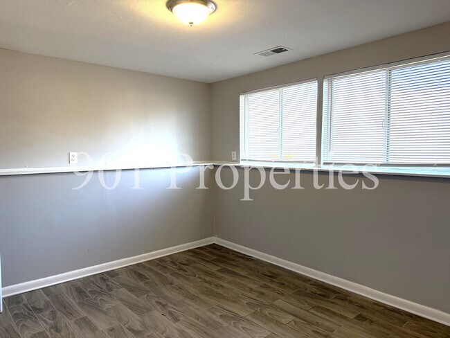 Building Photo - 6835 Autumnhill Ln