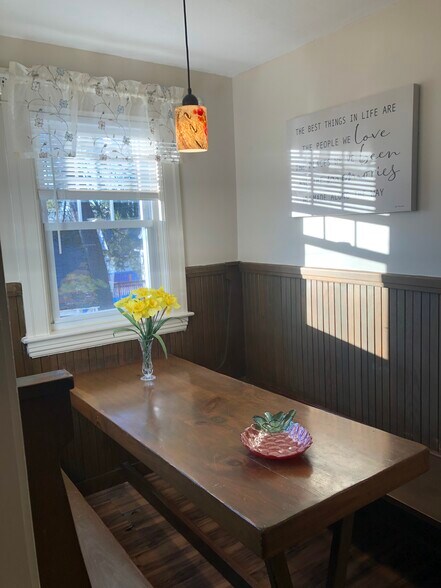 Building Photo - 61 Hadwen Rd